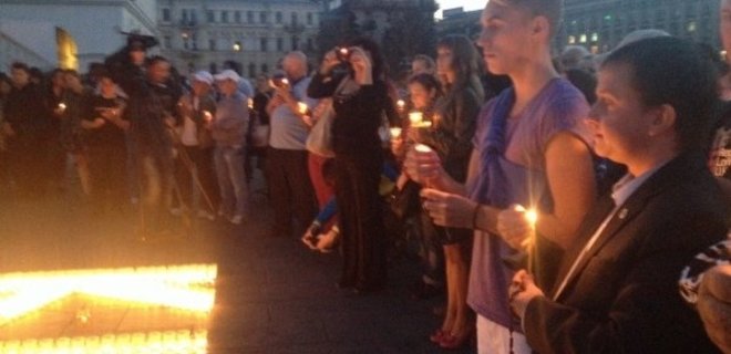 На Майдане проходит акция памяти погибших журналистов - Фото
