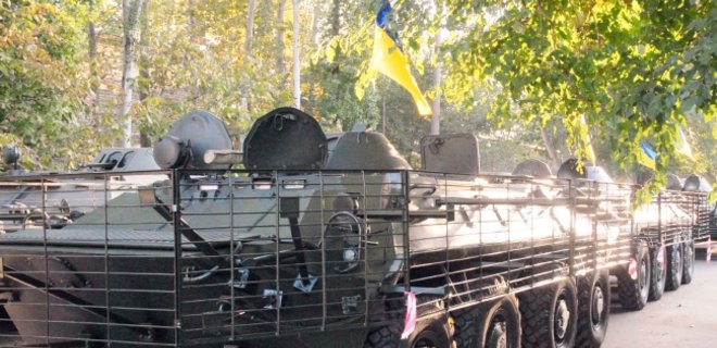 Пограничники получили от Укроборонпрома десять БТР-70 - Фото
