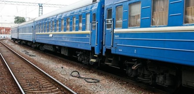 Возобновлено движение поездов до Луганска - Фото