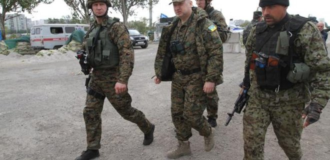 Мариуполь никогда не будет под контролем военных РФ - Турчинов - Фото