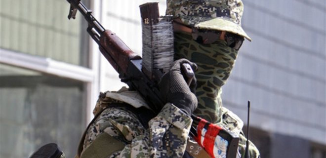 Боевики ДНР угнали из салона десять иномарок - Фото