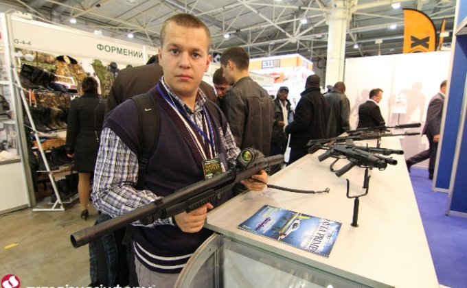В Киеве открылась выставка оружия и военной техники