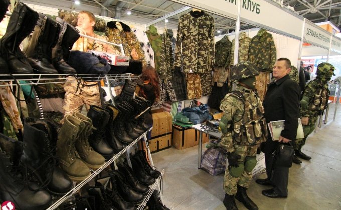 В Киеве открылась выставка оружия и военной техники