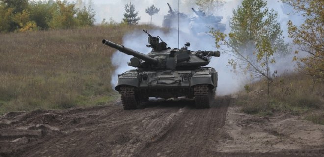Силы АТО получили танки, которые должны были направить в Конго - Фото