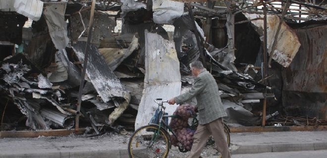 В  Донецке из-за обстрелов полностью разрушен дом - горсовет - Фото