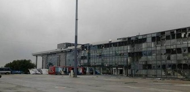 Боевики с танками несколько раз атаковали аэропорт Донецка - штаб - Фото