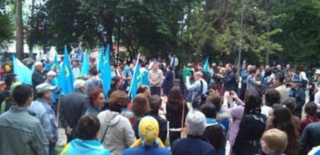 В Крыму крымские татары протестуют против похищений - Фото