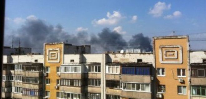 В Донецке снарядом повреждена высоковольтная линия - Фото