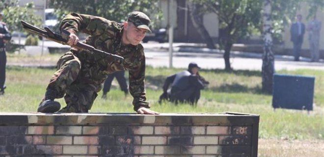 В школах Прикарпатья введут обязательный курс военной подготовки - Фото