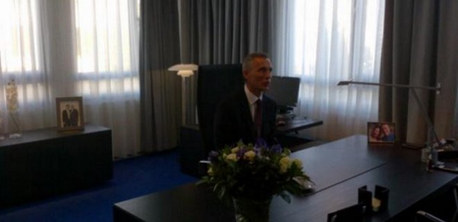 Сегодня Йенс Столтенберг возглавил НАТО - Фото