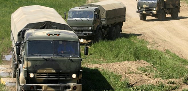 В Украину из России зашли 18 БМП и 20 грузовиков  - Фото