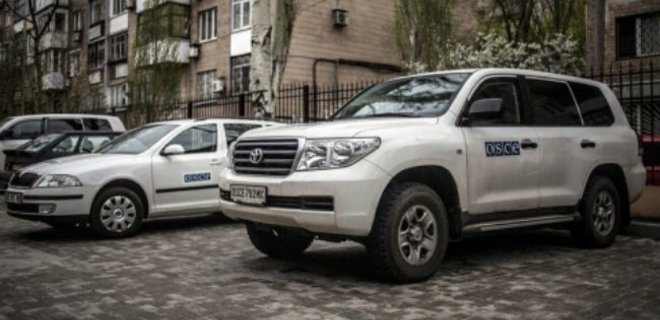 ОБСЕ признала, что в автомобили миссии были допущены боевики - Фото