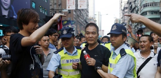 Власти Гонконга поставили протестующим ультиматум - Фото