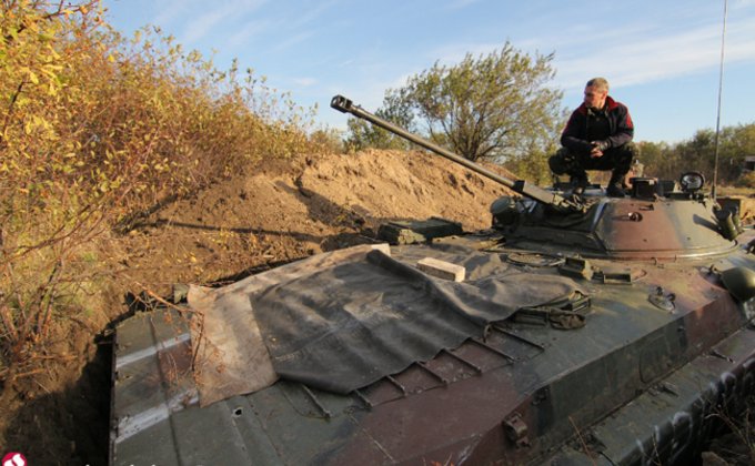 Украинские танкисты готовятся к защите поселка под Мариуполем