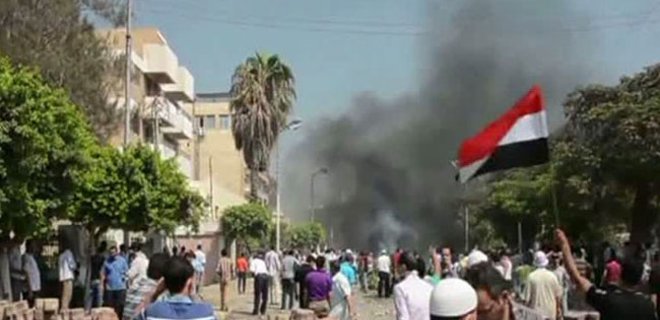 В Каире полиция разогнала антиправительственную акцию протеста - Фото