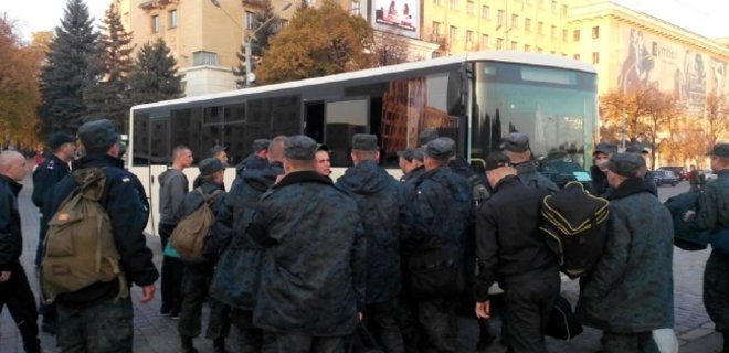 В Харькове солдаты-срочники также потребовали демобилизации - Фото