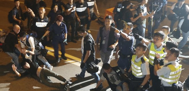 В Гонконге полиция разогнала демонстрантов: задержаны 45 человек - Фото