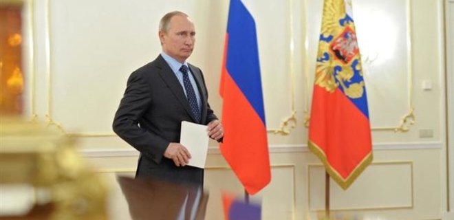 Путин подписал закон об ограничении иностранной доли в росСМИ - Фото