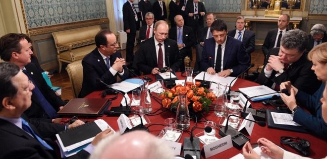 Завтра Порошенко расскажет украинцам, о чем говорил с Путиным - Фото