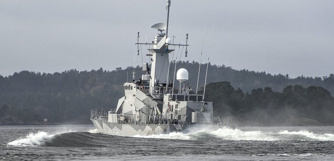 Шведские корабли окружили бухту, где может находиться подлодка РФ - Фото