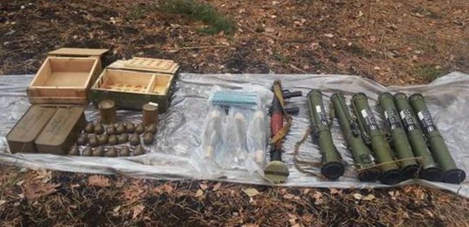 В Луганской области найден тайник с оружием и боеприпасами - Фото