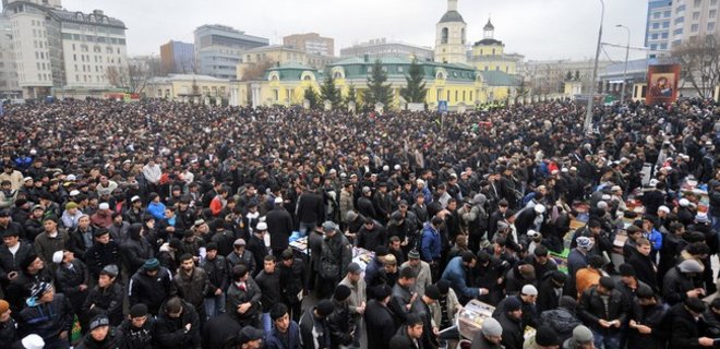 В России запретили молиться на улицах без разрешения властей - Фото