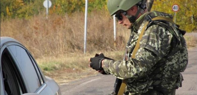 Пограничники задержали в Донбассе российских военных - СНБО - Фото