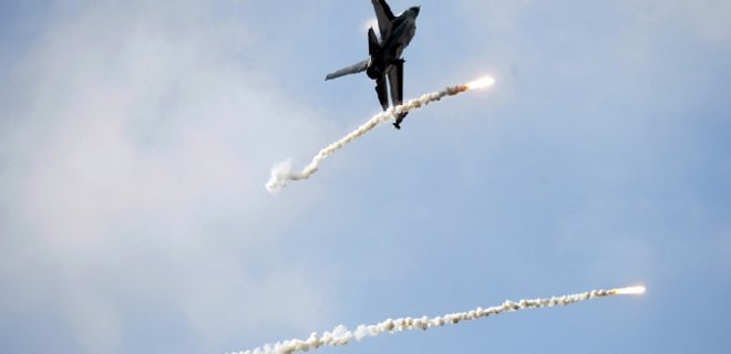 Истребители НАТО перехватили очередной российский самолет - Фото