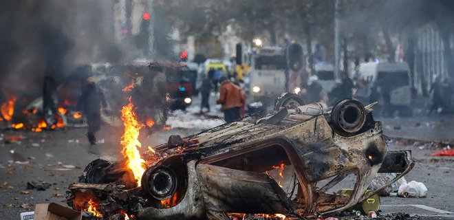 Протесты в Брюсселе переросли в беспорядки - Фото