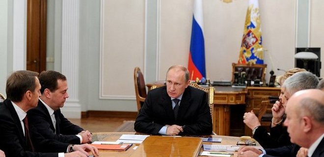 Путин собрал Совбез РФ из-за ситуации в Донбассе - Фото