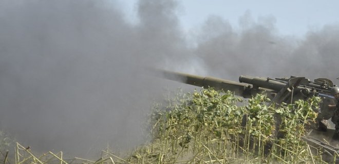 Боевики обстреляли Луганщину более двадцати раз: есть разрушения - Фото