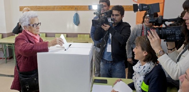 В Каталонии начался референдум о независимости - Фото