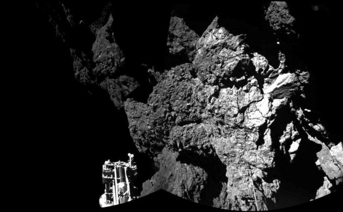 Опубликованы снимки кометы Чурюмова-Герасименко, сделанные зондом