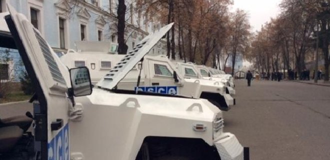 Украина опередила РФ по предоставлению броневиков миссии ОБСЕ - Фото