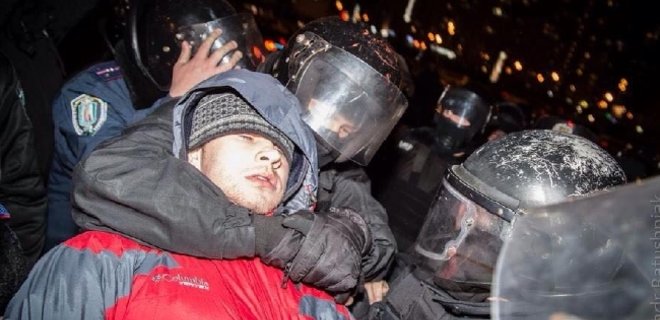Столкновениями закончилась попытка помешать застройке в Киеве - Фото