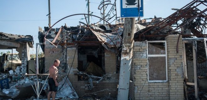 Ночью во всех районах Донецка раздавались мощные залпы и взрывы - Фото