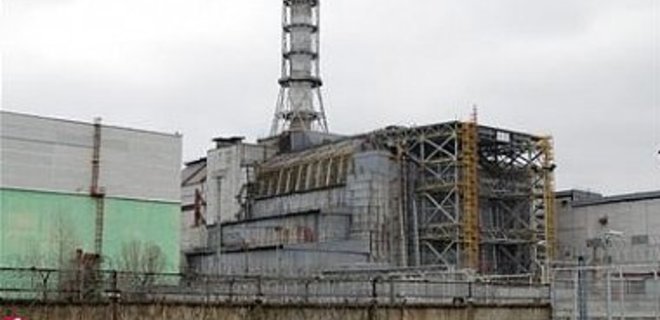 В Чернобыле завершены работы по возведению арки саркофага для АЭС - Фото
