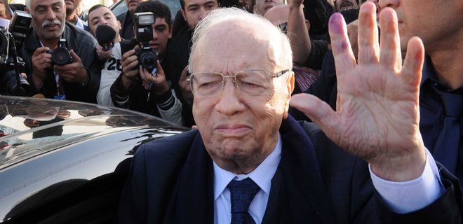 На президентских выборах в Тунисе лидирует 87-летний кандидат - Фото