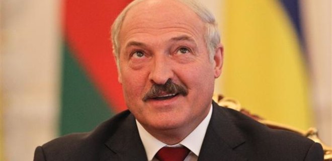 Кризис в Украине помогает Лукашенко - Business Week - Фото