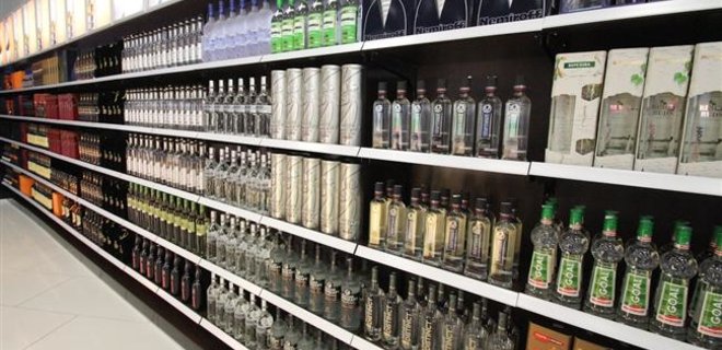 В Мариуполе ограничили продажу алкоголя из-за военных действий - Фото