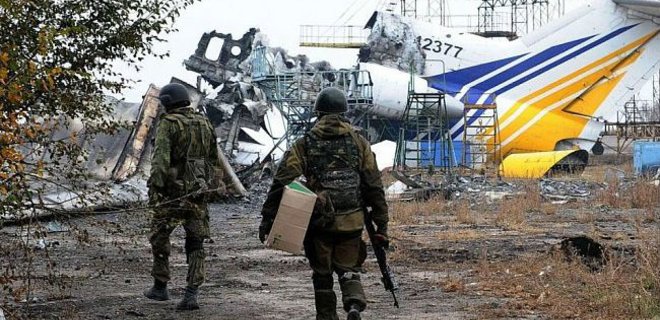 Штаб опроверг бой возле аэропорта Донецка: террористы бьют наугад - Фото