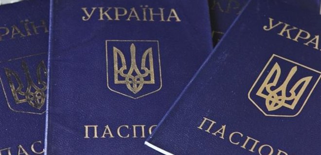 В Донецке боевики выкрали бланки украинских паспортов - Фото