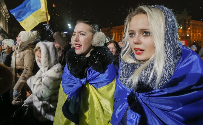 На Майдане в годовщину разгона студентов прошла "Ночь памяти" 