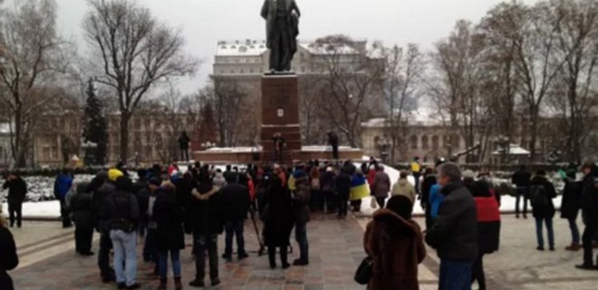 В Киеве студенты провели шествие в честь годовщины Майдана - Фото