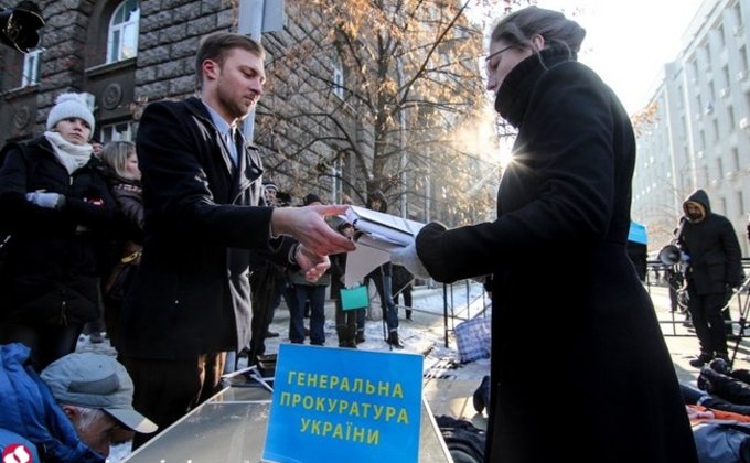На Банковой требуют наказать виновных за избиения 1 декабря: фото