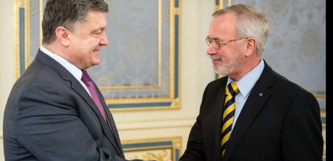 Порошенко предложил президенту ЕИБ финансово помочь Донбассу - Фото