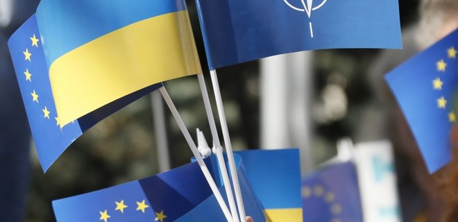 Підтримка вступу до НАТО та ЄС в українців на рекордно високому рівні – опитування КМІС - Фото