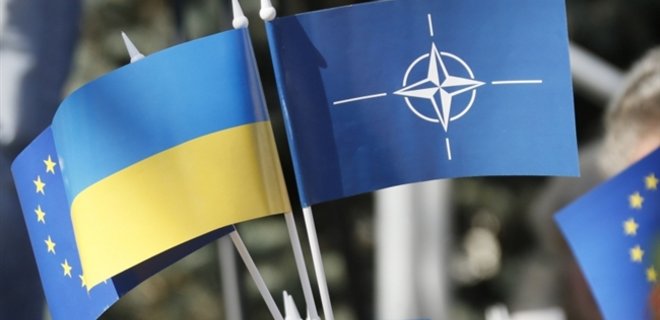 Украина уведомила НАТО об отказе от внеблокового статуса - Фото