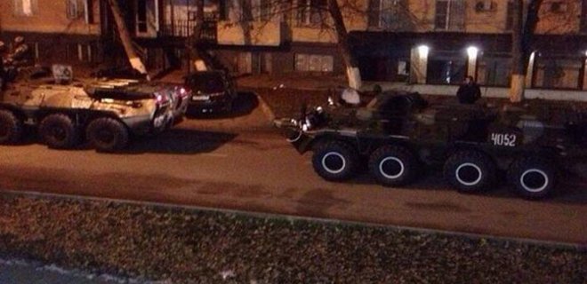 В центре Грозного прогремел мощный взрыв и слышна перестрелка - Фото