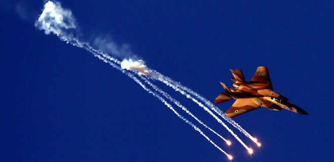 Сирия: Израиль нанес авиаудары по объектам возле Дамаска  - Фото
